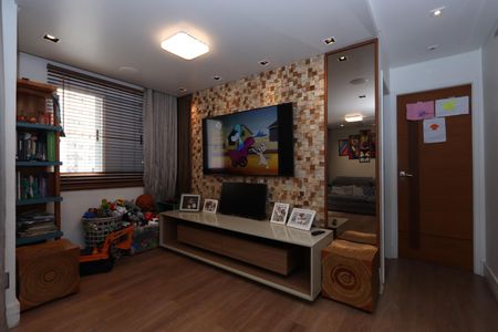 Apartamento à venda com 75m², 2 quartos e 2 vagasSala