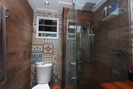 Apartamento à venda com 75m², 2 quartos e 2 vagasBanheiro Social