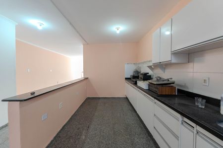 Apartamento para alugar com 210m², 2 quartos e sem vagaCozinha 