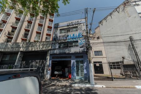 Apartamento para alugar com 210m², 2 quartos e sem vagaFachada