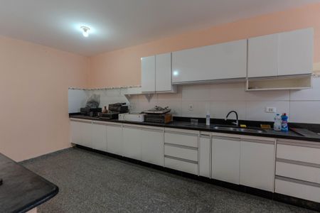 Apartamento para alugar com 210m², 2 quartos e sem vagaCozinha 