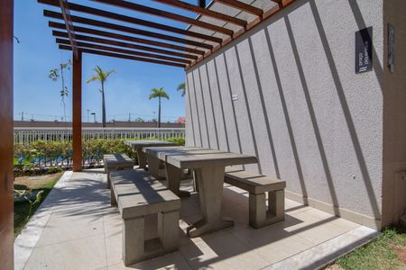Apartamento para alugar com 42m², 2 quartos e 1 vaga Apartamento para alugar com 42m², 2 quartos e 1 vagaÁrea Comum - Praça de Piquenique