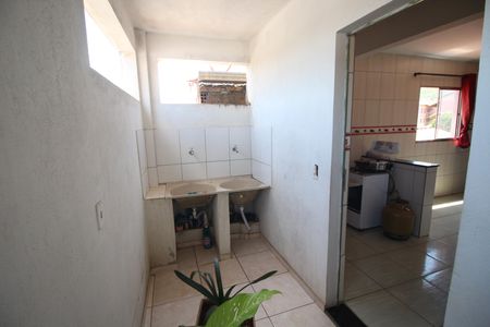 Casa à venda com 100m², 2 quartos e sem vagaÁrea de Serviço