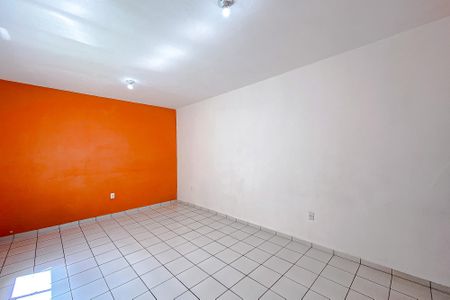 Casa à venda com 190m², 4 quartos e 1 vaga Casa à venda com 190m², 4 quartos e 1 vagaSala