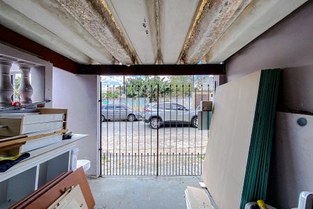 Casa à venda com 190m², 4 quartos e 1 vaga Casa à venda com 190m², 4 quartos e 1 vagaGaragem