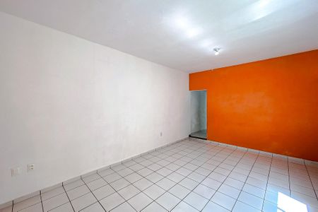 Casa à venda com 190m², 4 quartos e 1 vaga Casa à venda com 190m², 4 quartos e 1 vagaSala