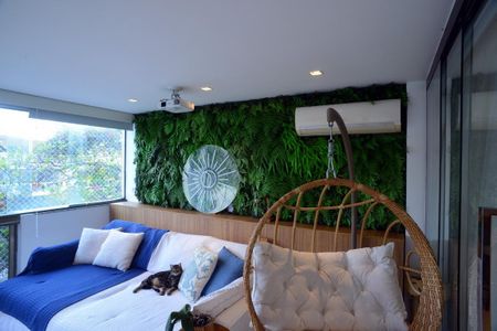 Varanda de apartamento à venda com 2 quartos, 135m² em Barra da Tijuca, Rio de Janeiro