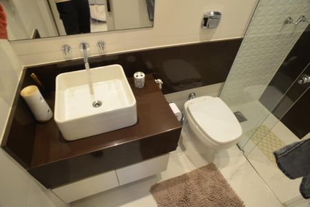 Apartamento à venda com 135m², 2 quartos e 3 vagasBanheiro Suíte 1