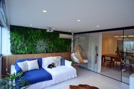 Varanda de apartamento à venda com 2 quartos, 135m² em Barra da Tijuca, Rio de Janeiro