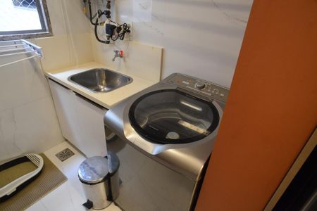 Apartamento à venda com 135m², 2 quartos e 3 vagasÁrea de Serviço