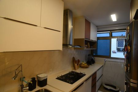Apartamento à venda com 135m², 2 quartos e 3 vagasCozinha
