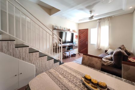 Casa de condomínio à venda com 65m², 2 quartos e 2 vagasSala de Estar