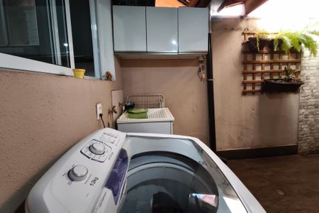 Casa de condomínio à venda com 65m², 2 quartos e 2 vagasÁrea de Serviço