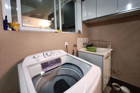 Casa de condomínio à venda com 65m², 2 quartos e 2 vagasÁrea de Serviço