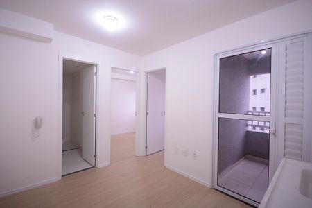 Sala/Cozinha de apartamento para alugar com 2 quartos, 31m² em Vila Santo Estefano, São Paulo