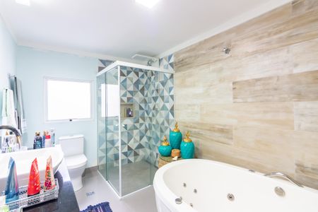 Casa à venda com 254m², 3 quartos e 3 vagas Casa à venda com 254m², 3 quartos e 3 vagasBanheiro da Suíte 1