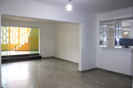 Casa à venda com 350m², 5 quartos e 3 vagasSala