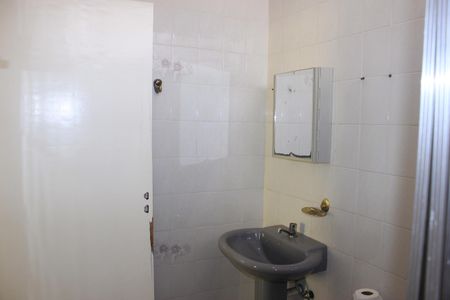 Casa à venda com 350m², 5 quartos e 3 vagasBanheiro da Suíte 1
