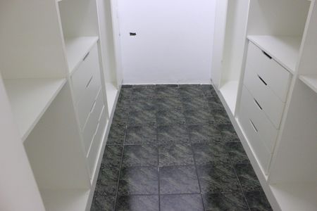 Casa à venda com 350m², 5 quartos e 3 vagasCloset da Suíte Master