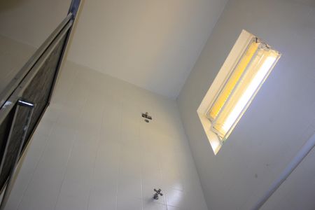 Casa à venda com 350m², 5 quartos e 3 vagasEdícula - Banheiro