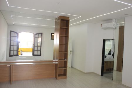 Casa à venda com 350m², 5 quartos e 3 vagasSuíte Master