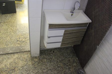 Casa à venda com 350m², 5 quartos e 3 vagasBanheiro do escritório