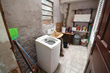 Casa à venda com 250m², 3 quartos e 2 vagasÁrea de Serviço