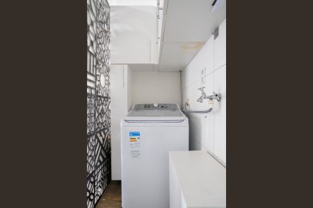 Área de serviço de apartamento para alugar com 2 quartos, 104m² em Santa Maria, Santo André