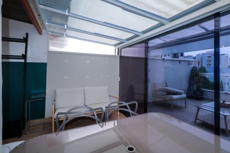 Apartamento à venda com 104m², 2 quartos e 1 vaga Apartamento à venda com 104m², 2 quartos e 1 vagaCozinha