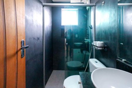 Apartamento à venda com 104m², 2 quartos e 1 vaga Apartamento à venda com 104m², 2 quartos e 1 vagaBanheiro da Suíte