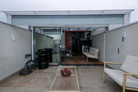 Apartamento à venda com 104m², 2 quartos e 1 vaga Apartamento à venda com 104m², 2 quartos e 1 vagaTerraço