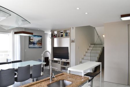 Casa para alugar com 180m², 3 quartos e 7 vagasSala