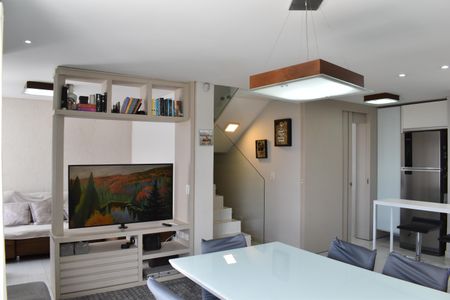 Casa para alugar com 180m², 3 quartos e 7 vagasSala