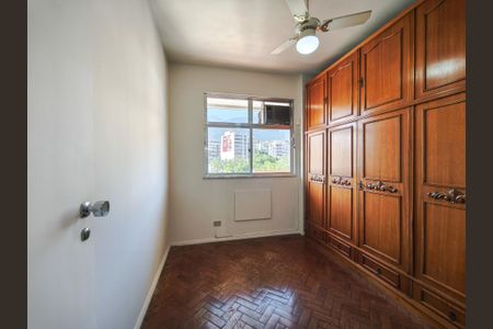 Apartamento à venda com 75m², 2 quartos e 1 vagaQuarto