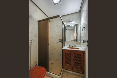 Apartamento à venda com 75m², 2 quartos e 1 vagaBanheiro Corredor