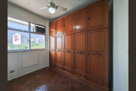 Apartamento à venda com 75m², 2 quartos e 1 vagaQuarto