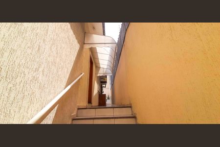 Casa à venda com 318m², 4 quartos e 8 vagas Casa à venda com 318m², 4 quartos e 8 vagasEscada