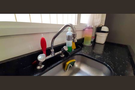 Casa à venda com 318m², 4 quartos e 8 vagas Casa à venda com 318m², 4 quartos e 8 vagasCozinha