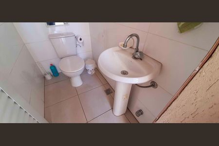 Casa à venda com 318m², 4 quartos e 8 vagas Casa à venda com 318m², 4 quartos e 8 vagasLavabo do Espaço Gourmet