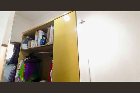 Casa à venda com 318m², 4 quartos e 8 vagas Casa à venda com 318m², 4 quartos e 8 vagasCloset da Suíte 1