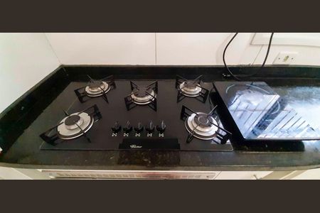 Casa à venda com 318m², 4 quartos e 8 vagas Casa à venda com 318m², 4 quartos e 8 vagasCozinha