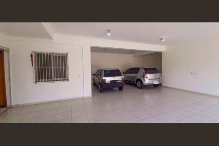 Casa à venda com 318m², 4 quartos e 8 vagas Casa à venda com 318m², 4 quartos e 8 vagasGaragem