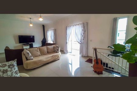 Casa à venda com 318m², 4 quartos e 8 vagas Casa à venda com 318m², 4 quartos e 8 vagasSala de Estar