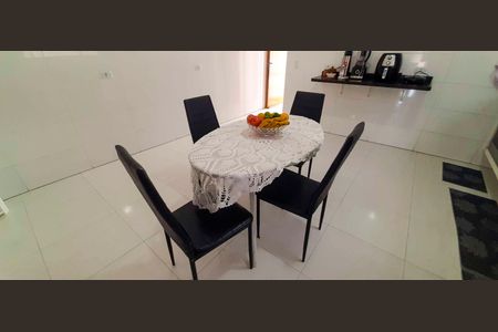 Casa à venda com 318m², 4 quartos e 8 vagas Casa à venda com 318m², 4 quartos e 8 vagasCozinha