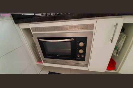 Casa à venda com 318m², 4 quartos e 8 vagas Casa à venda com 318m², 4 quartos e 8 vagasCozinha