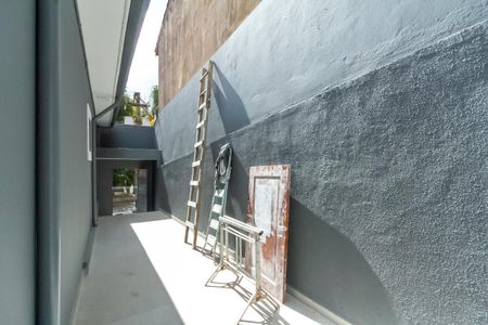 Casa de condomínio à venda com 125m², 2 quartos e 2 vagas Casa de condomínio à venda com 125m², 2 quartos e 2 vagasCorredor Lateral