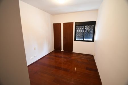 Apartamento para alugar com 110m², 3 quartos e 2 vagasQuarto 2