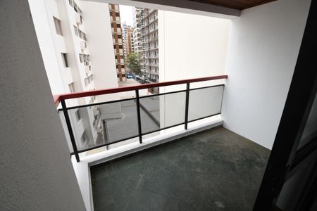 Sacada de apartamento para alugar com 3 quartos, 110m² em Cambuí, Campinas