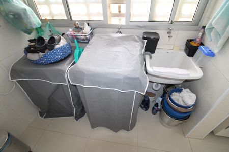 Apartamento à venda com 70m², 3 quartos e 1 vagaÁrea de Serviço