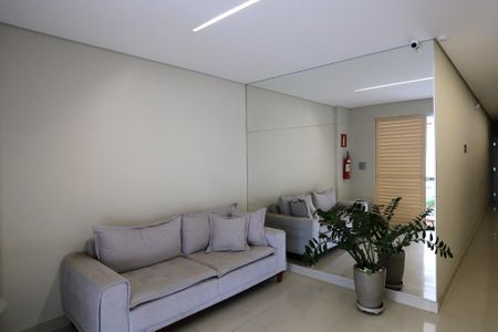 Apartamento à venda com 70m², 2 quartos e 2 vagas Apartamento à venda com 70m², 2 quartos e 2 vagasHall